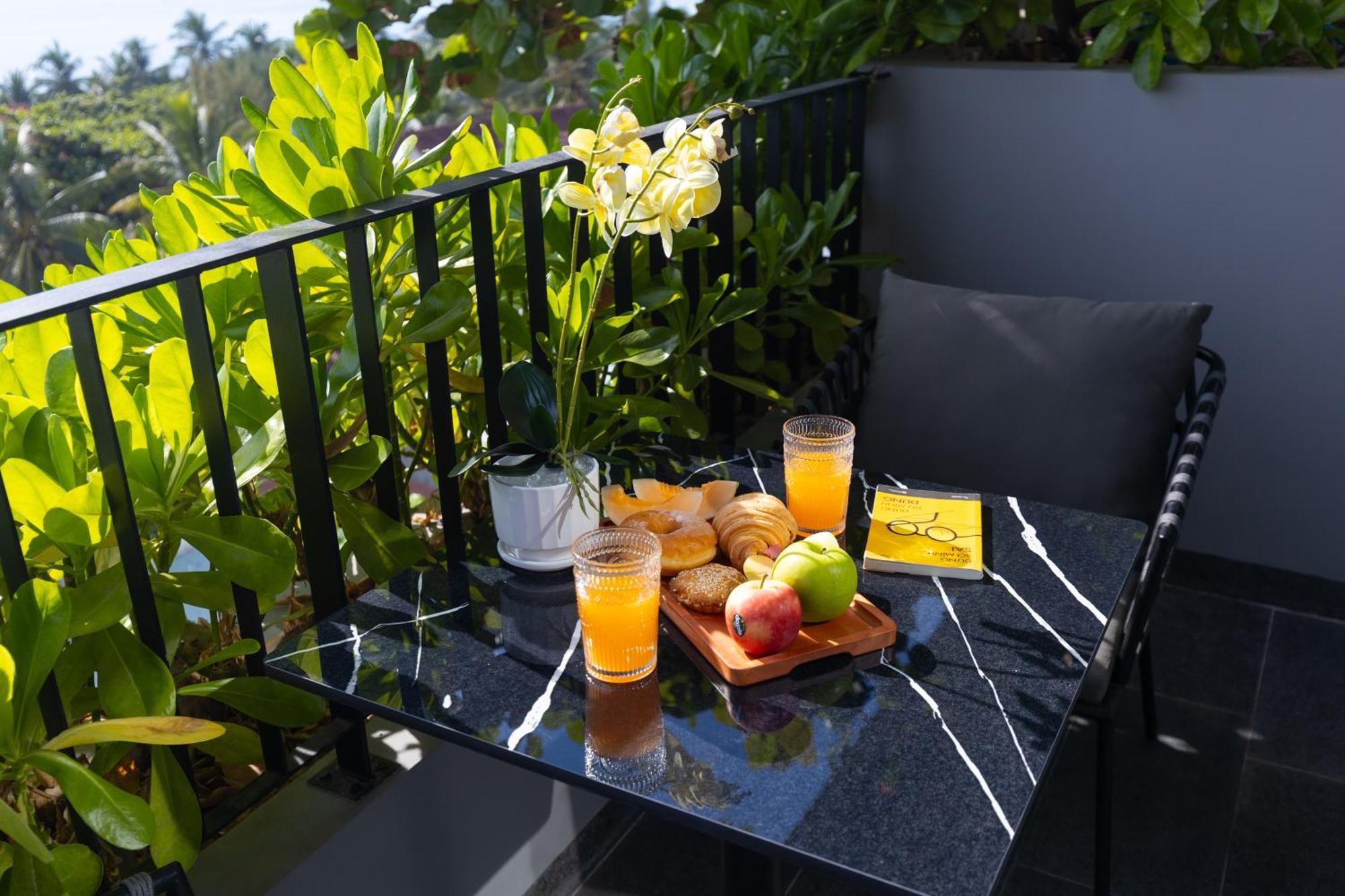 Jbay Beachfront Boutique Hotel Da Nang Exteriör bild