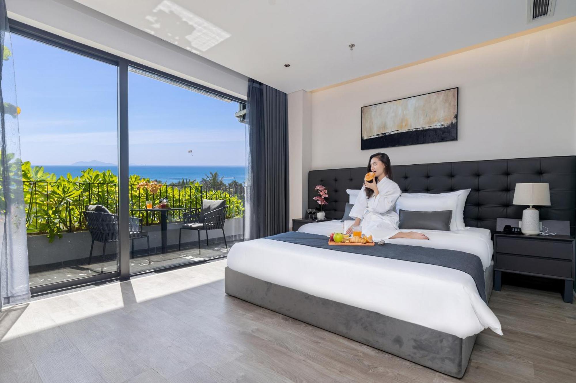 Jbay Beachfront Boutique Hotel Da Nang Exteriör bild