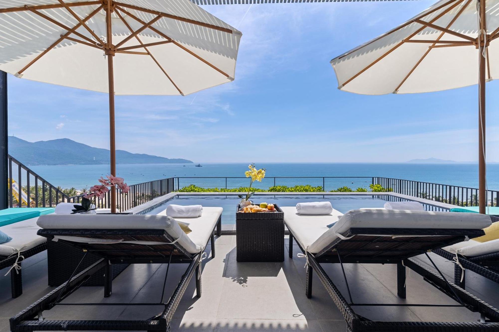 Jbay Beachfront Boutique Hotel Da Nang Exteriör bild
