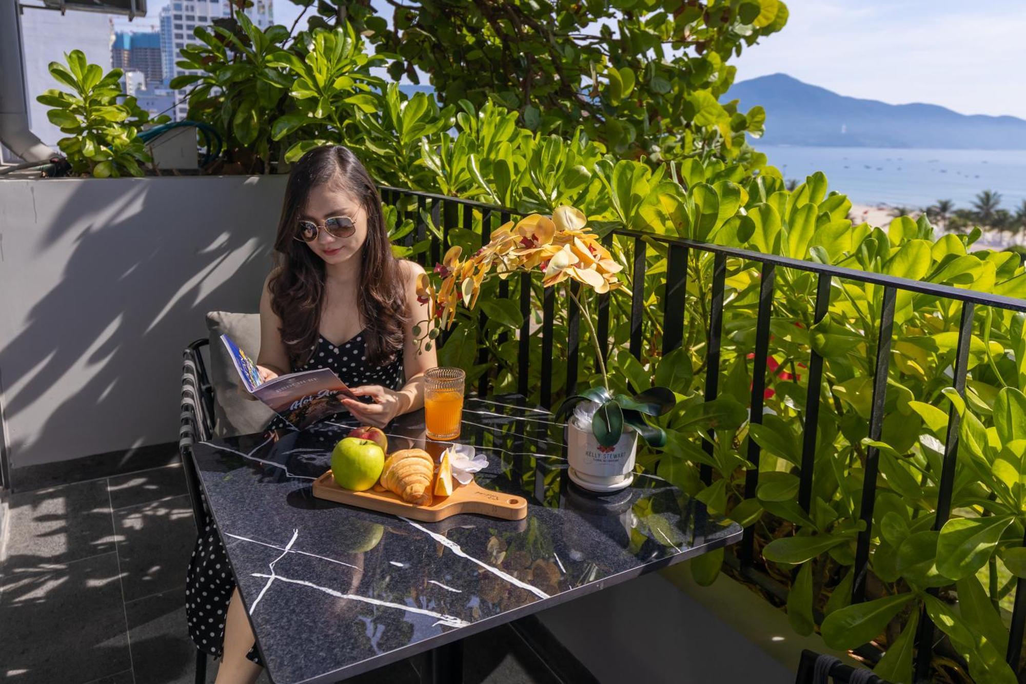 Jbay Beachfront Boutique Hotel Da Nang Exteriör bild