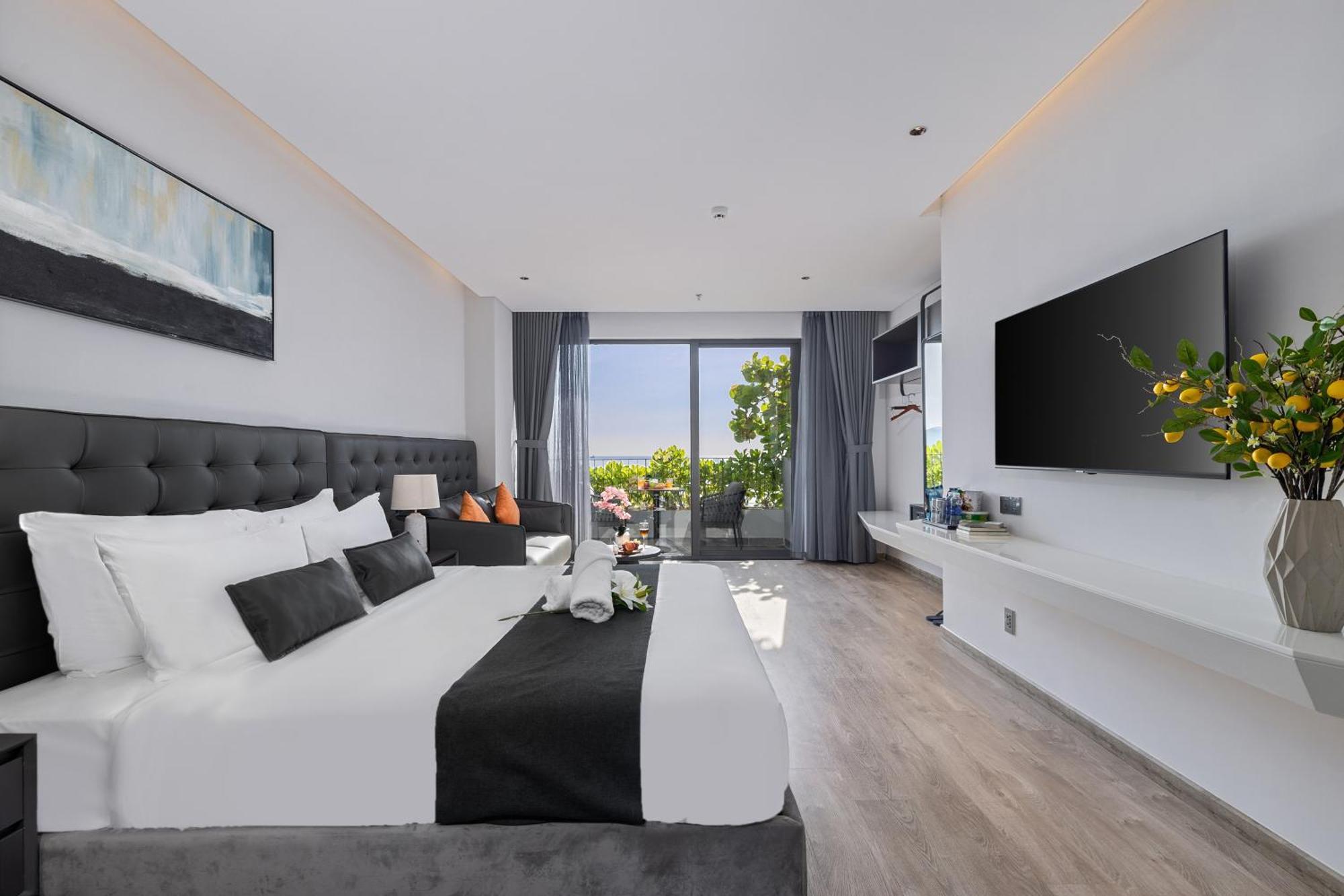 Jbay Beachfront Boutique Hotel Da Nang Exteriör bild