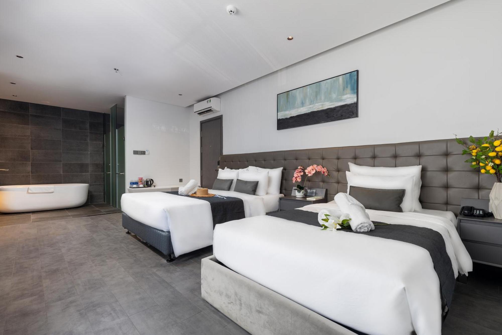 Jbay Beachfront Boutique Hotel Da Nang Exteriör bild
