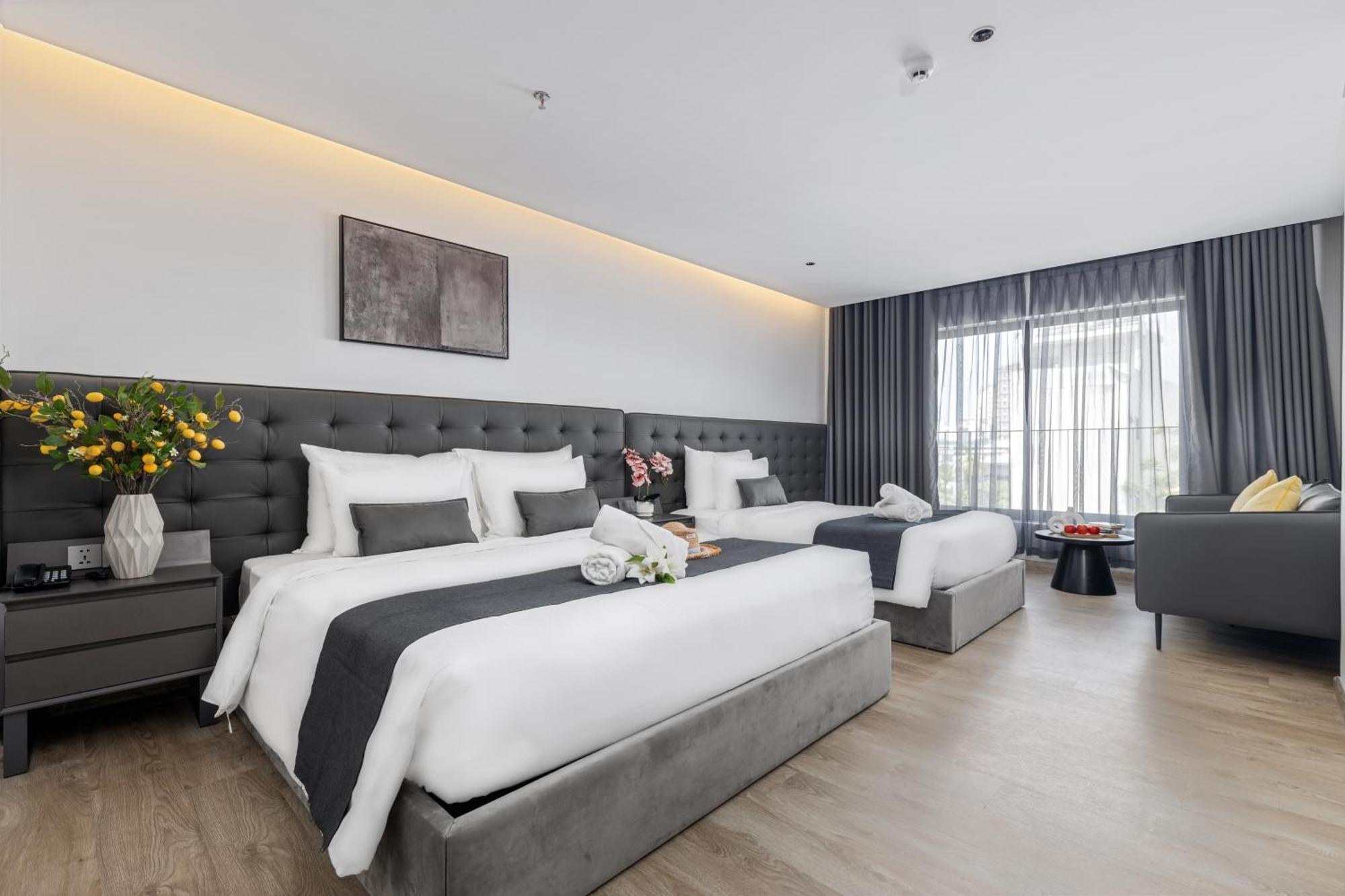 Jbay Beachfront Boutique Hotel Da Nang Exteriör bild