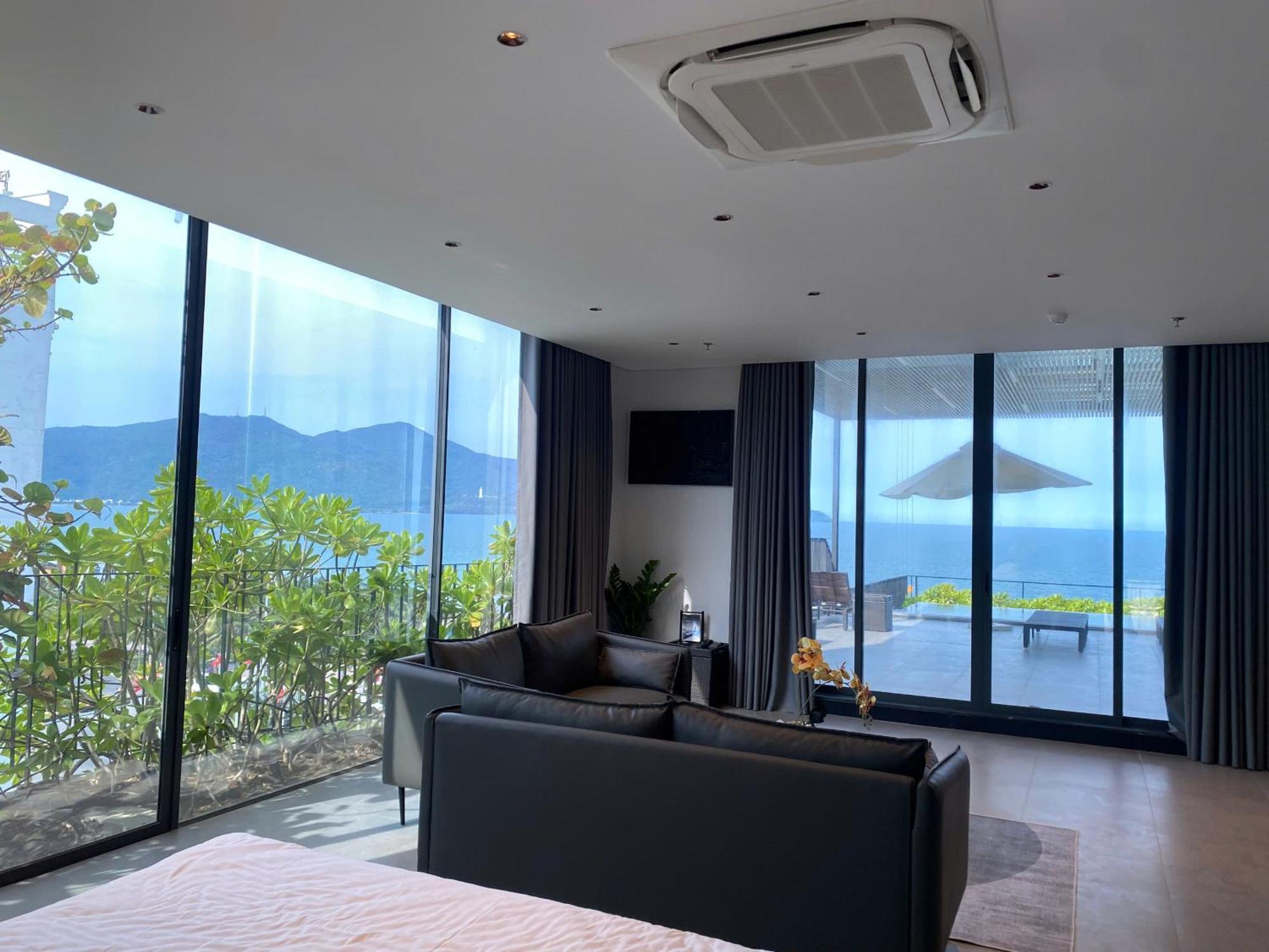 Jbay Beachfront Boutique Hotel Da Nang Exteriör bild