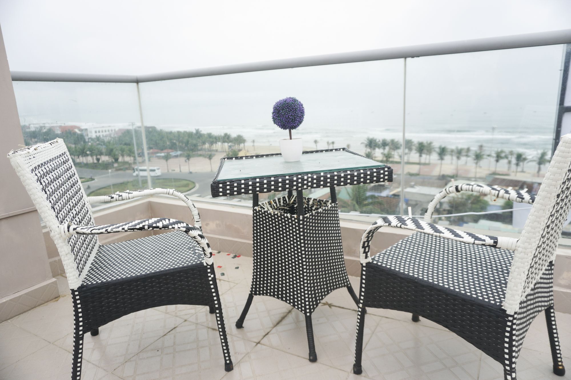 Jbay Beachfront Boutique Hotel Da Nang Exteriör bild